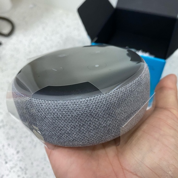 🔴SOLD🔴Amazon Echo dot - Picture 3 of 6